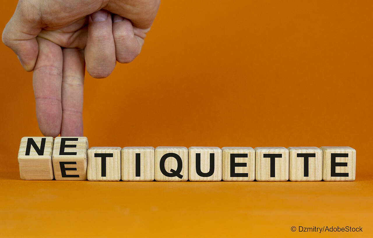 Buchstabenwürfel "Netiquette". Foto: AdobeStock