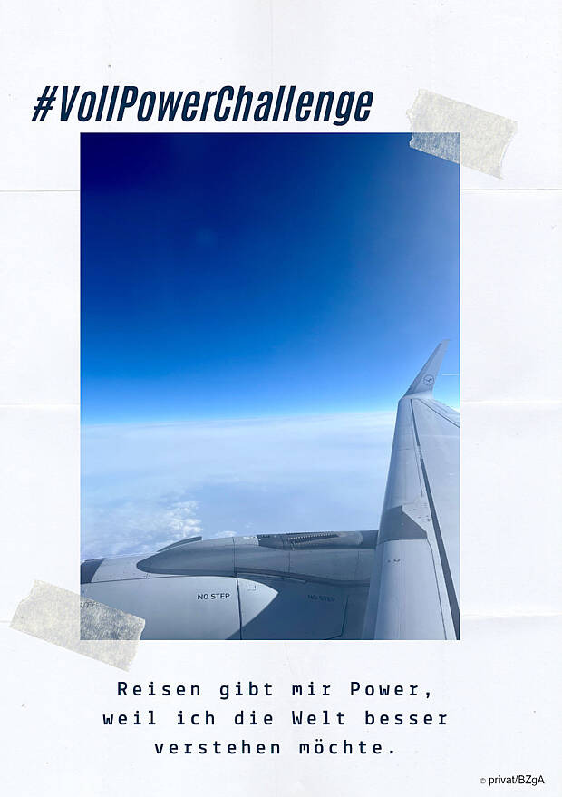 Blick aus einem Flugzeug hoch über den Wolken. Bild: privat/BZgA